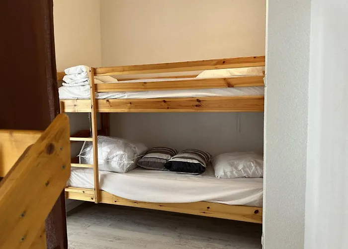 Holidayland 262 T2 Mezzanine 6 Couchages Climatise 纳博讷普拉日